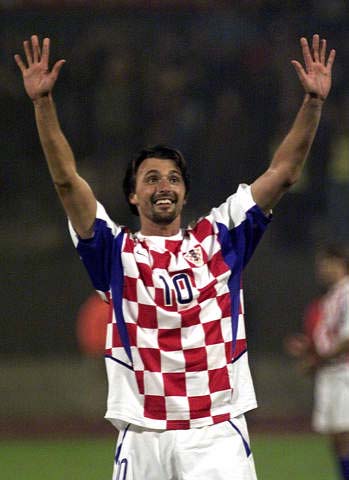 天空体育：齐尔克泽希望留在曼联，红魔也没有积极出售他（天空体育：齐尔克泽愿留曼联，红魔暂无出售意愿）