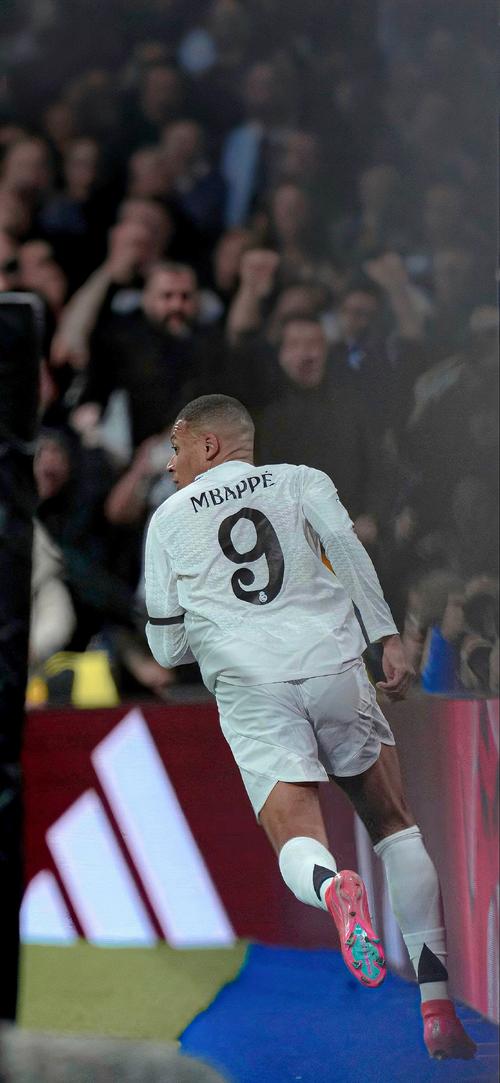 传奇归来！孙兴慜重回热刺！（王者归队：孙兴慜重返热刺）