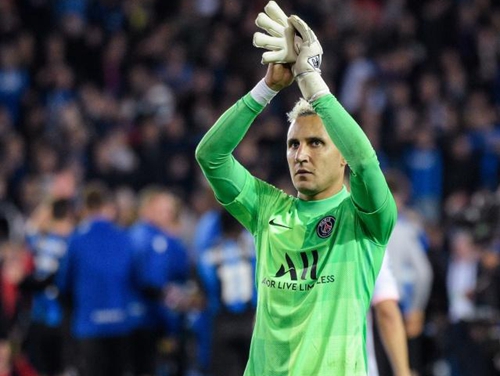 型男四连拍！📷（镜头连发四张，型男出镜！📷）