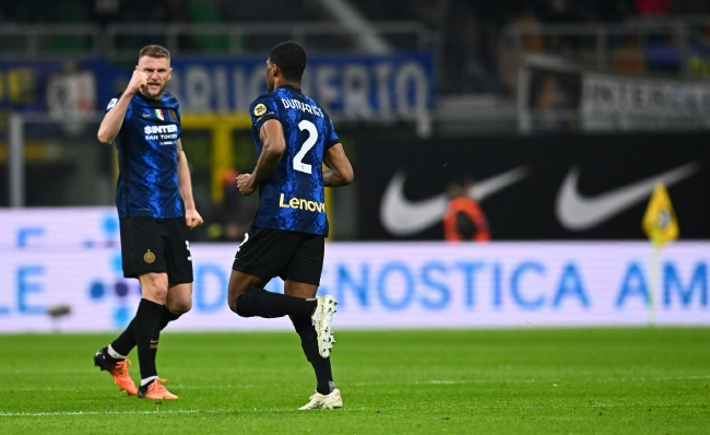 土媒：罗马和米兰都对费内巴切前锋恩-内斯里感兴趣（土耳其媒体：罗马、米兰均有意费内巴切前锋恩-内斯里）