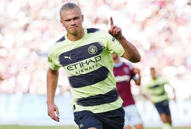 北青：向余望不参加冲超庆祝直奔U22，确认下赛季留在铜梁龙（北青：向余望缺席冲超庆祝赶赴U22，已确定下赛季继续效力铜梁龙）