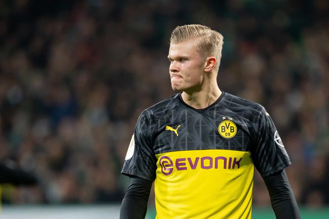 二象性，海港去年进96球刷中超纪录，今年丢44球刷冠军队纪录（海港两面性：去年96球创中超纪录，今年失44球成冠军队失球最多）