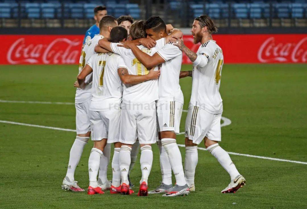 卡卢卢：斯帕莱蒂要求很高；我们可以随时切换三后卫或四后卫（卡卢卢：斯帕莱蒂标准很高 我们可随时切换三／四后卫阵型）