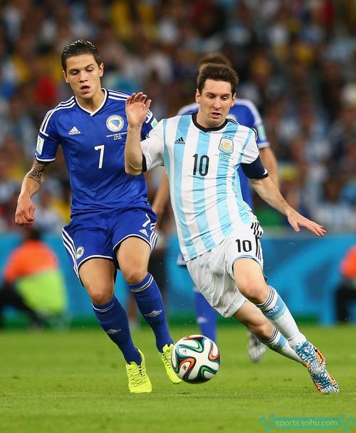 上海U20男足进全运8强，徐根宝：出线是第一位，成绩是硬道理（上海U20男足闯入全运会八强，徐根宝：出线最重要，成绩是硬道理）