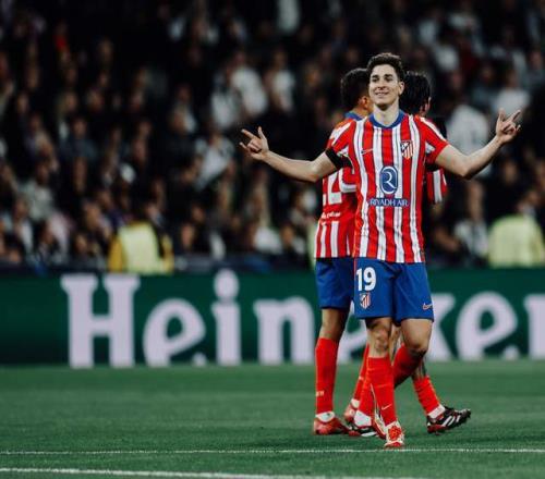 87年主场不败！梅里诺传射建功，阿森纳2-0小蜜蜂十一轮不败领跑（主场87年不败延续！梅里诺传射发威，阿森纳2-0小蜜蜂，十一轮不败继续领跑）