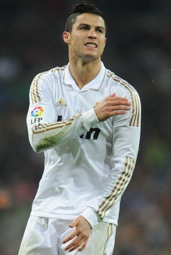 2025／26赛季英超：曼城赚翻了！哈兰德练成绝世头功（2025／26英超：曼城盆满钵满，哈兰德头球无双）